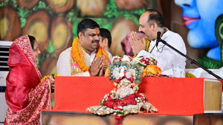 पंडित प्रदीप मिश्रा ने स्कूलों में मंत्रोच्चारण की पहल को सराहा, बोले- संस्कारवान पीढ़ी के निर्माण में सहायक