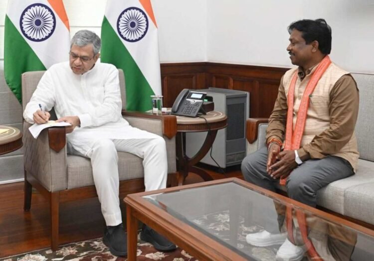 बस्तर दशहरा को मिलेगा राष्ट्रीय मंच! दूरदर्शन-आकाशवाणी पर विशेष प्रसारण की मांग, डॉक्यूमेंट्री का प्रस्ताव