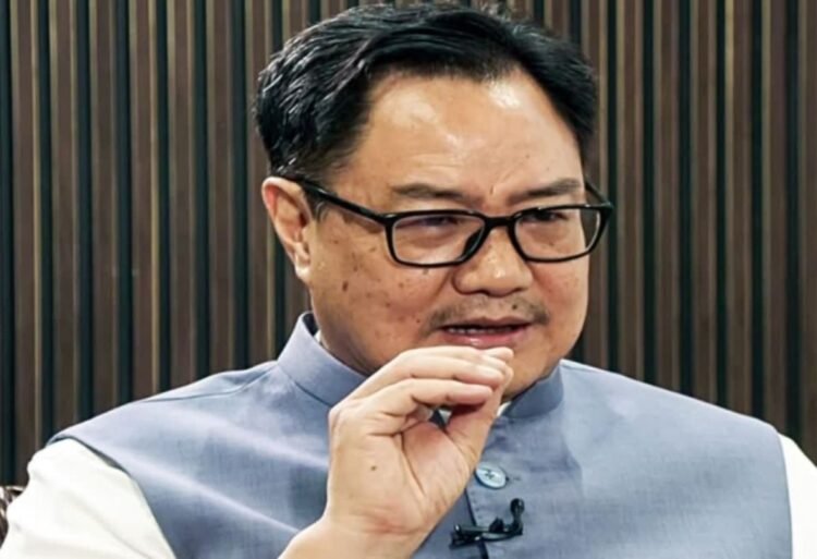 न्यूयॉर्क में तिरंगे के कथित अपमान पर भड़के किरेन रिजिजू, बोले- देश और झंडे का अपमान महंगा पड़ेगा
