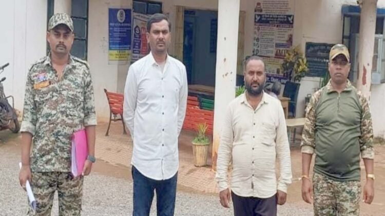 मृतक की 4.5 एकड़ जमीन को अपना बताकर 40 लाख की ठगी, फर्जी दस्तावेज बनाने वाले दो आरोपी गिरफ्तार