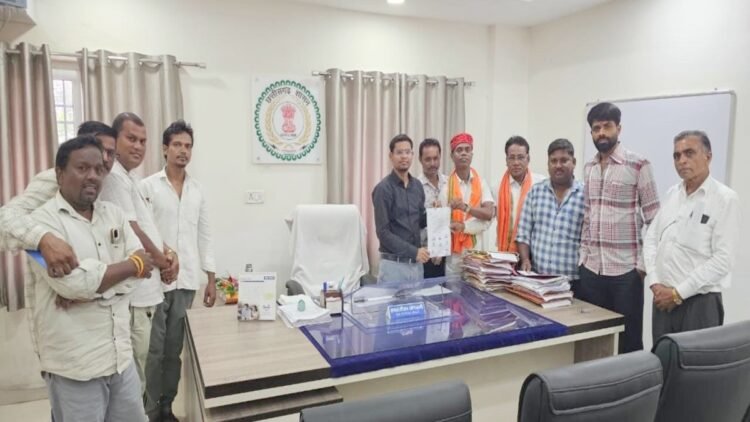 आरंग में अपनी ही सरकार के खिलाफ BJP पार्षदों का मोर्चा, अवैध प्लाटिंग पर कार्रवाई की मांग