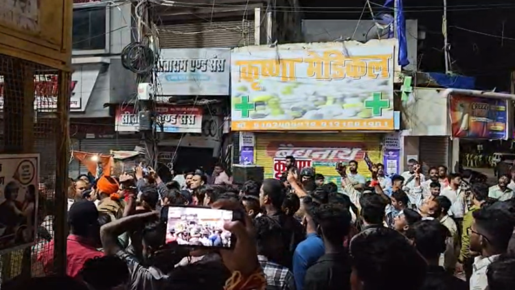 बिलासपुर में सोशल मीडिया कमेंट पर बवाल, दो पक्षों में पथराव; टीआई समेत कई घायल
