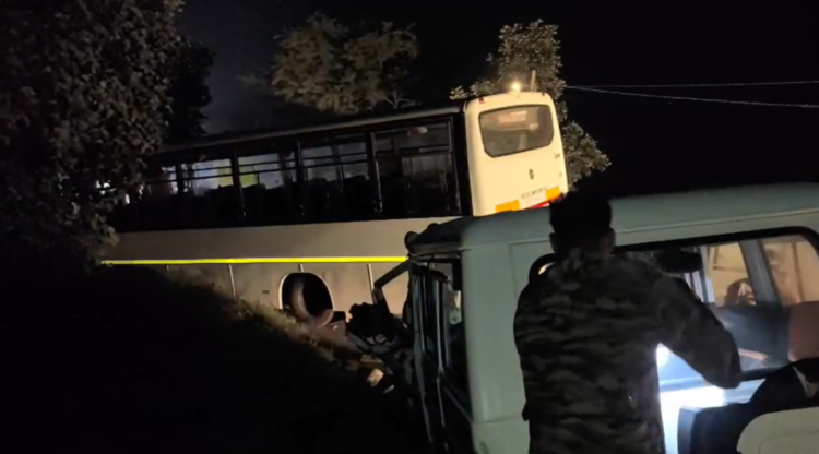 वाड्रफनगर में दर्दनाक हादसा, बस-बोलेरो की टक्कर में मजदूर की मौत