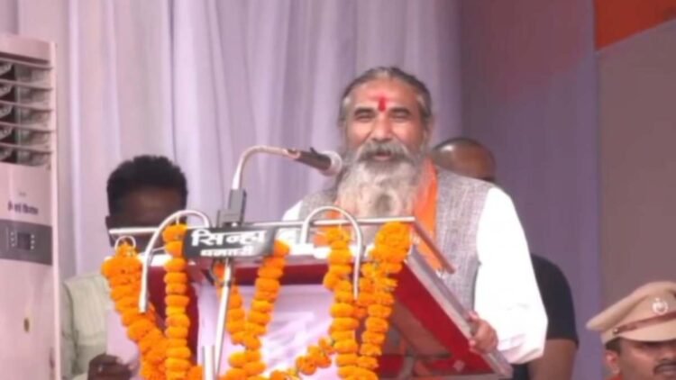 बारिश रोकने के लिए नींबू काटकर महादेव से की प्रार्थना! सांसद भोजराज नाग का वीडियो वायरल