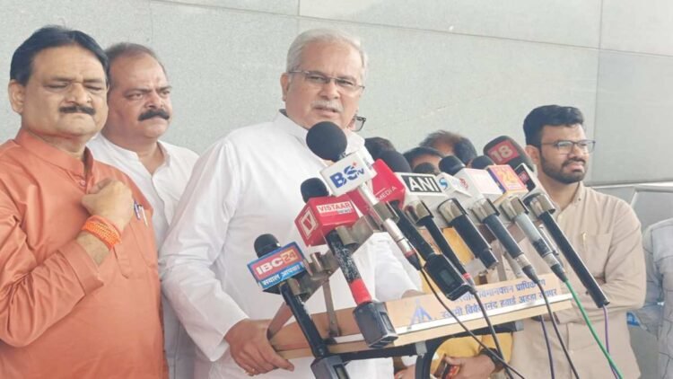 तिरंगा यात्रा पर भूपेश बघेल का BJP पर हमला, बोले- ‘यह छद्म राष्ट्रवाद, बीजेपी जो कहती है उसके विपरीत चलती है’