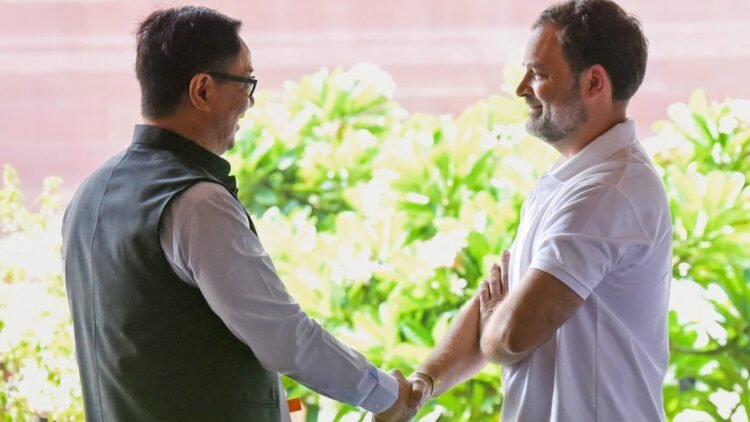 राहुल गांधी और किरेन रिजिजू की 50 मिनट बैठक, फिर भी नहीं टूटा संसद का गतिरोध