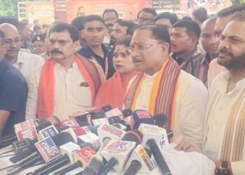 CM साय की बड़ी घोषणाएं: माघ पूर्णिमा पर सरकारी अवकाश, संत रविदास के नाम पर राज्य अलंकरण पुरस्कार