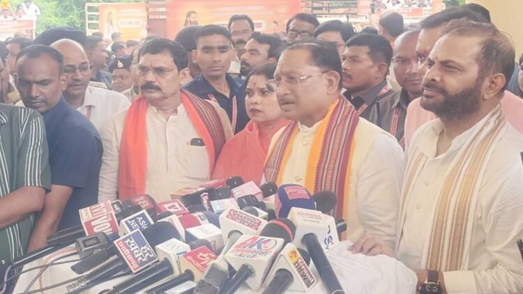 CM साय की बड़ी घोषणाएं: माघ पूर्णिमा पर सरकारी अवकाश, संत रविदास के नाम पर राज्य अलंकरण पुरस्कार