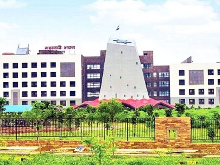 छत्तीसगढ़ में सरकारी कर्मचारियों के APAR की समय-सीमा बढ़ी, अब 30 नवंबर तक पूरा होगा मूल्यांकन