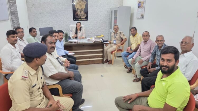 आरंग में 54 एकड़ सरकारी जमीन को उद्योग विभाग को देने का विरोध, 15 अगस्त का चक्काजाम 10 दिन टला