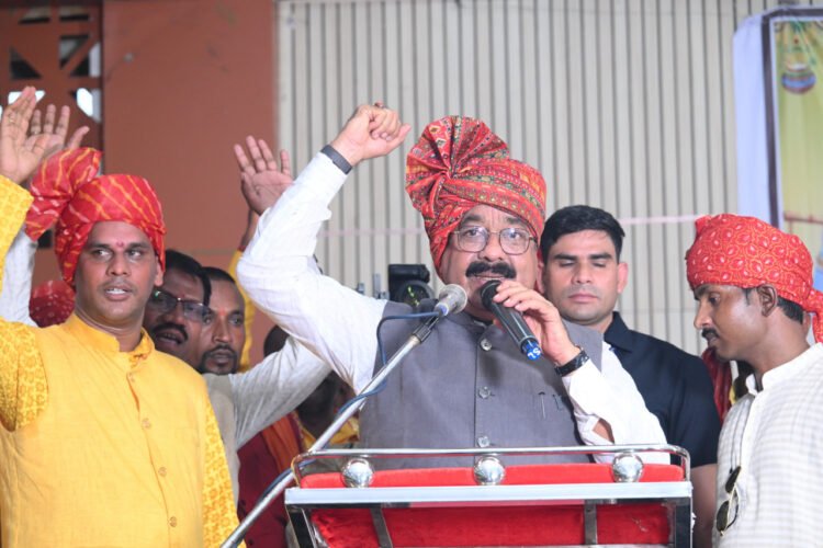 लोरमी में जन्माष्टमी उत्सव में शामिल हुए डिप्टी CM अरुण साव, शोभायात्रा में हुए शामिल