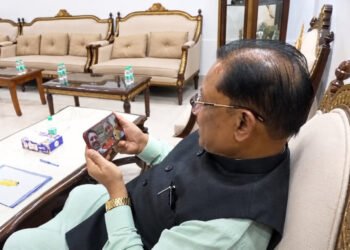 मुख्यमंत्री ने भारतीय महिला कबड्डी टीम की स्टार खिलाड़ी संजू देवी से फोन पर की आत्मीय बातचीत, स्वर्णिम सफलता के लिए दी बधाई…