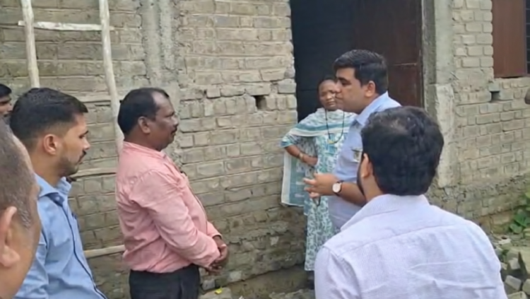 कोरबा में निर्माण कार्यों में गड़बड़ी पर कलेक्टर सख्त, सब इंजीनियर के निलंबन और FIR के निर्देश