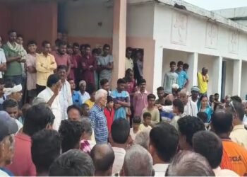 धर्मांतरित महिला के शव को दफनाने पर विवाद, हिंदू रीति से दाह संस्कार की सहमति के बाद मामला शांत