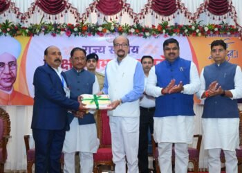 AI के दौर में शिक्षक की भूमिका और महत्वपूर्ण, राज्यपाल रमेन डेका ने कहा- AI सहायक बने, नियंत्रक नहीं