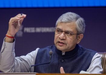 कैबिनेट का बड़ा फैसला, EPFO के वेतन की अधिकतम सीमा को 15,000 रुपए से बढ़ाकर 25,000 रुपए प्रति माह करने की मंजूरी