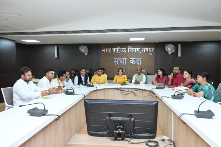 रायपुर नगर निगम में ई-ऑफिस प्रणाली लागू, महापौर समेत MIC सदस्यों ने लिया प्रशिक्षण