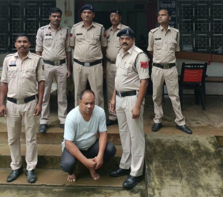 रायगढ़ में जमीन फर्जीवाड़े का बड़ा खुलासा, फरार तत्कालीन पटवारी राकेश साय गिरफ्तार