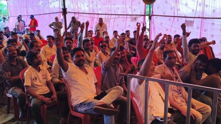 महानदी में रेत खनन का विरोध, जनसुनवाई में भड़का ग्रामीणों का आक्रोश; आंदोलन की चेतावनी
