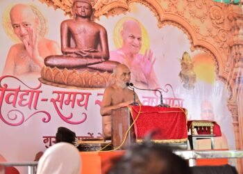 “जीवन केवल समय काटने का नाम नहीं, स्वयं को जानने का निरंतर प्रयोग है” :- निर्यापक श्रमण मुनि श्री समता सागर जी