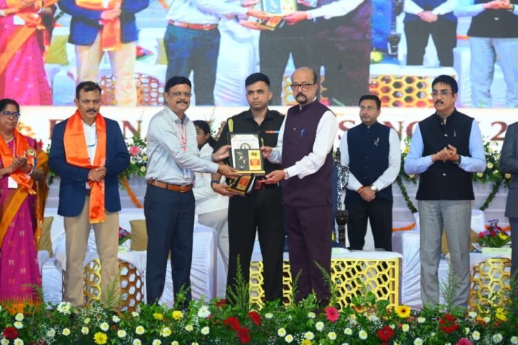 राज्यपाल रमेन डेका ‘द्रोणाचार्य संगम-2026’ में हुए शामिल, कहा-समय का सदुपयोग और परिश्रम ही सफलता की कुंजी