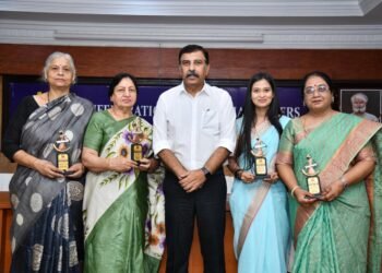 भारत मंडपम, नई दिल्ली में ”भारतीय व्यापार महोत्सव 2026” में नारी वंदन अवॉर्ड विजेता महिलाओं को कैट छत्तीसगढ़ द्वारा किया सम्मानित – मधु अरोरा