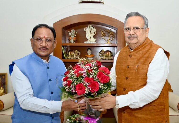 CM साय ने विधानसभा अध्यक्ष रमन सिंह से की मुलाकात, औद्योगिक विकास पर हुई चर्चा