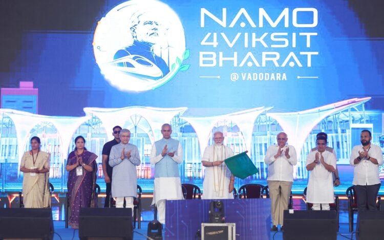 PM मोदी ने वडोदरा को दी 35 हजार करोड़ की सौगात, विकास परियोजनाओं का लोकार्पण-शिलान्यास