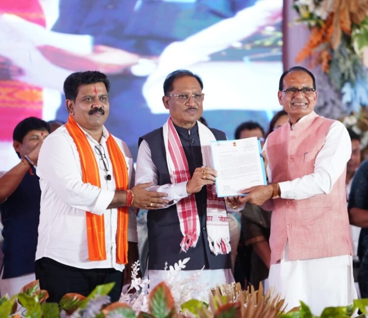 शिवराज चौहान ने छत्तीसगढ़ को दिए 3.65 लाख अतिरिक्त पीएम आवास, सक्ती में गृह प्रवेश समारोह