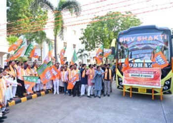 CM साय ने भाजपा युवा मोर्चा की बाइक यात्रा को दिखाई हरी झंडी, वडनगर से काशी तक जाएगी यात्रा