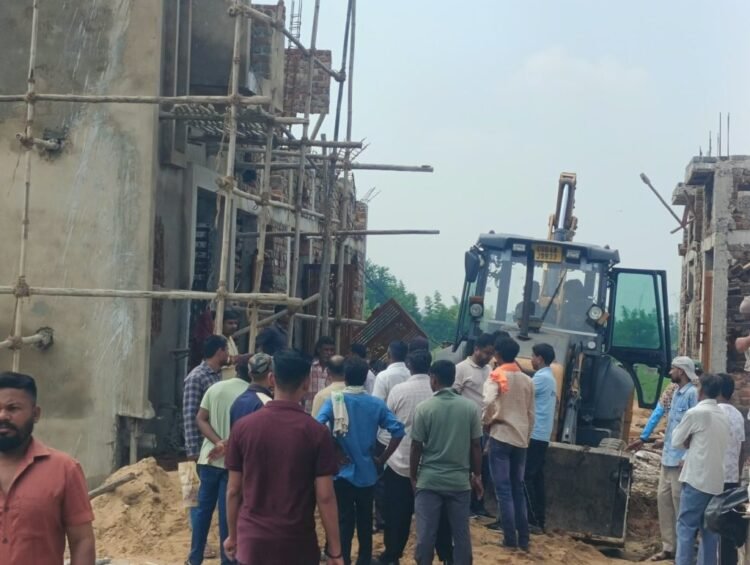 रावतपुरा फेस-2 में 40 मकानों को नोटिस, निगम ने बुलडोजरों के साथ शुरू की कार्रवाई