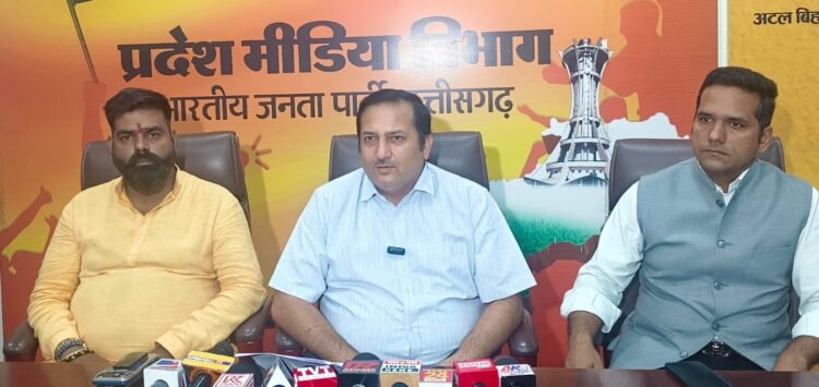 भूपेश सरकार में हुआ संवैधानिक अधिकारों का हनन, जीएसटी इंस्पेक्टर पदोन्नति में घोटाला : डॉ. विजयशंकर मिश्रा
