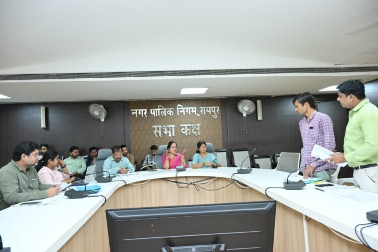 रायपुर की बदहाल स्ट्रीट लाइट व्यवस्था पर महापौर नाराज, अधिकारियों को दिए सख्त निर्देश