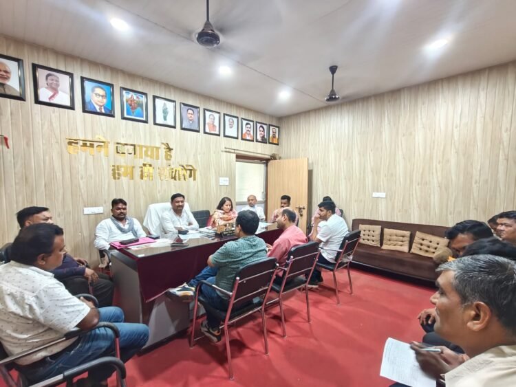 जोन 8 अध्यक्ष ने पार्षदों संग की कार्यों की समीक्षा, दिए जरूरी निर्देश