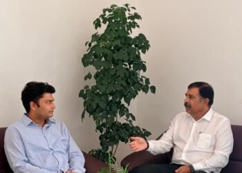 बस्तर के आर्थिक विकास को नई गति देने CAIT की पहल, बीजापुर कलेक्टर से मिले अमर पारवानी