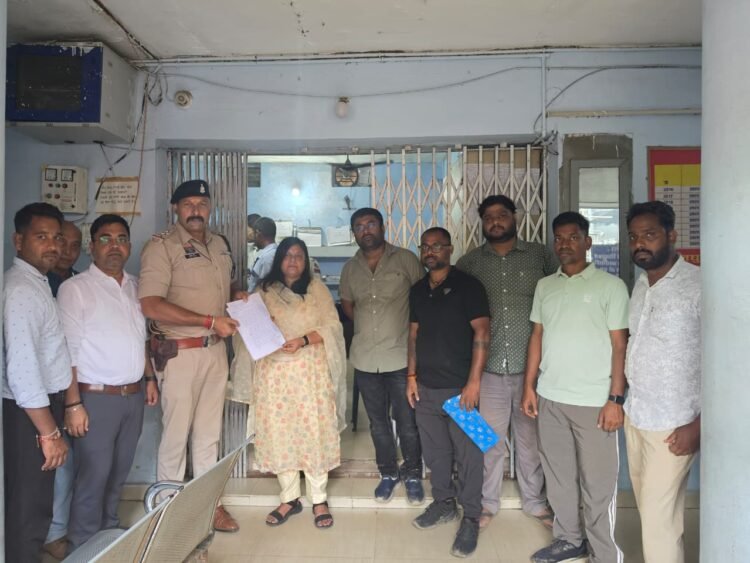 भाठागांव में निगम की कार्रवाई का विरोध, कर्मचारियों से मारपीट; FIR दर्ज