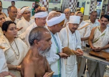 कटरा जैन मंदिर में संत समागम बना ऐतिहासिक क्षण, आचार्य श्री विभव सागर महाराज और रावतपुरा सरकार का हुआ आत्मीय मिलन