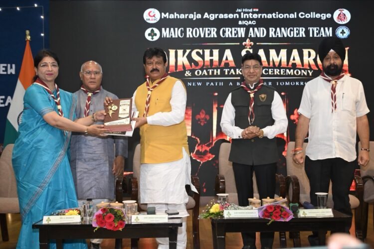“व्यक्ति का चरित्र उसके शब्दों से नहीं, बल्कि उसके कार्यों और व्यवहार से निर्मित होता है” – संजय श्रीवास्तव’’