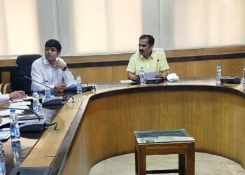 रायपुर के ब्लैक स्पॉट पर सुधार कार्य तेज करने के निर्देश, अतिक्रमण और अवैध पार्किंग पर होगी कार्रवाई