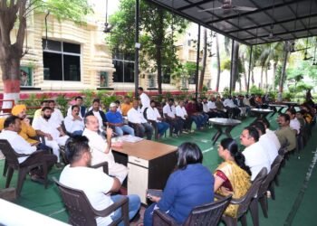 पदयात्रा सप्ताह की तैयारियों को लेकर विधायक पुरन्दर मिश्रा ने ली बैठक, कार्यकर्ताओं से सक्रिय सहभागिता का किया आह्वान
