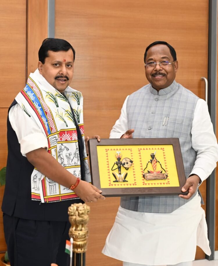 कृषि मंत्री रामविचार नेताम ने भाजपा राष्ट्रीय अध्यक्ष नितिन नबीन से की सौजन्य भेंट