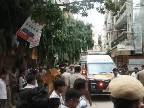 सत्य निकेतन इमारत हादसे में मौत का आंकड़ा 7 पहुंचा, मालिक हरिराम बंसल फरार