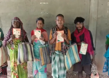 धरमजयगढ़ में राशन वितरण पर सवाल, पहाड़ी गांवों के ग्रामीण खाली हाथ लौटने को मजबूर