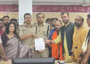 महापौर मीनल चौबे को सोशल मीडिया पर गाली देने का मामला, पुलिस ने दर्ज की FIR