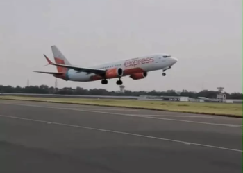 उड़ान के बीच इंजन में आई खराबी, अबू धाबी जा रही Air India Express की फ्लाइट कोच्चि लौटी