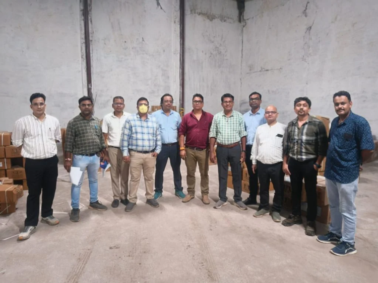 खाद-बीज और कीटनाशक में गड़बड़ी पर बड़ी कार्रवाई, 3 व्यापारियों पर FIR; 9 संस्थानों की बिक्री पर रोक