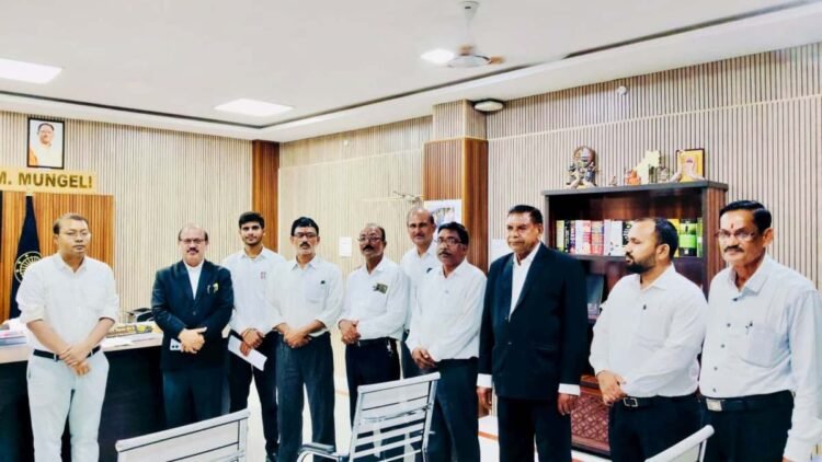 लोरमी तहसील कोर्ट में डेढ़ माह से कामकाज ठप, अधिवक्ता संघ ने कलेक्टर को सौंपा ज्ञापन