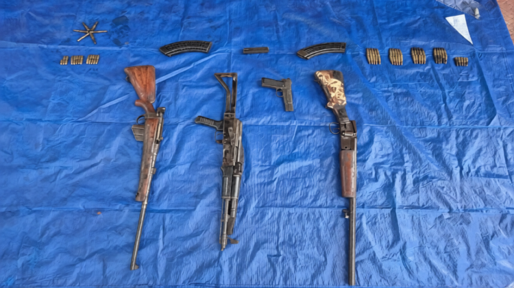 बीजापुर के उतला जंगल में नक्सली डंप बरामद, AK-47 समेत हथियार मिले