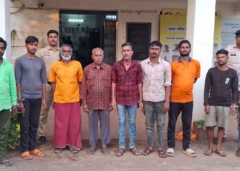 रायपुर ग्रामीण में अवैध शराब पर पुलिस का शिकंजा, आबकारी विभाग की कार्यप्रणाली पर उठे सवाल