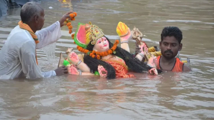 रायपुर: 20 से 25 अक्टूबर तक महादेवघाट विसर्जन कुंड में होगा दुर्गा प्रतिमाओं का विसर्जन, नगर निगम ने संभाली व्यवस्था